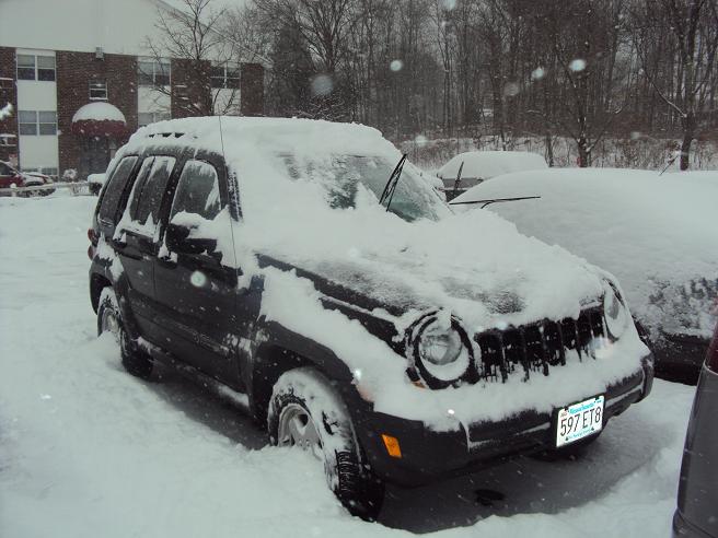 O carro de Alexandre cobero de neve