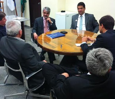 Humberto Costa encontro com prefeitos2  0412