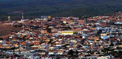 Cidade no Sertão de Pernambuco afastou fama de 