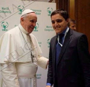 Edervaldo Siqueira e o Papa Francisco. Foto : família/Mais Pajeú