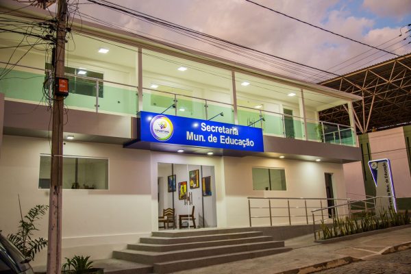 https://nilljunior.com.br/wp-content/uploads/2022/03/secretaria-educa%C3%A7%C3%A3o-tuparetama-600x400.jpeg